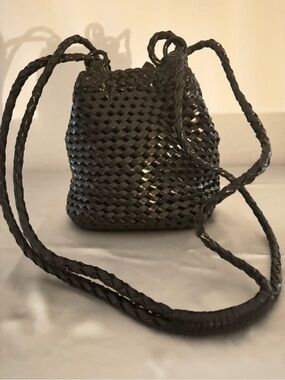 Bonavi Black Leather Woven Bucket Crossbody Bag